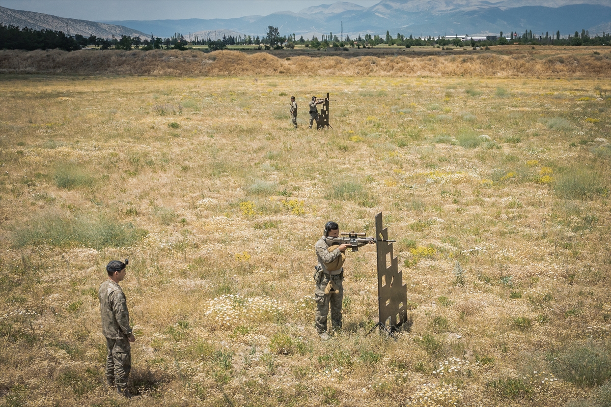 TSK'nın şampiyon keskin nişancıları, zorlu eğitimlerle göreve hazırlanıyor