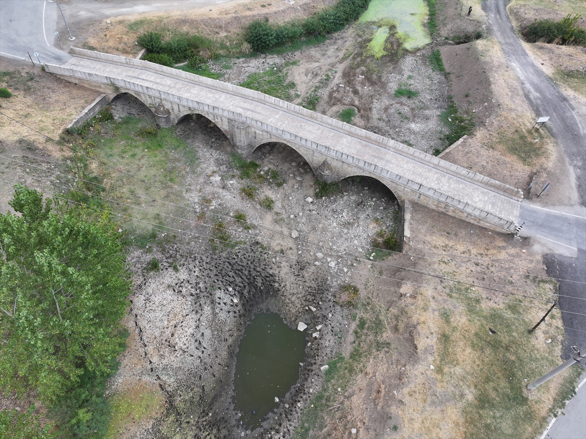 Tunca Nehri'nde su akışı tamamen durdu