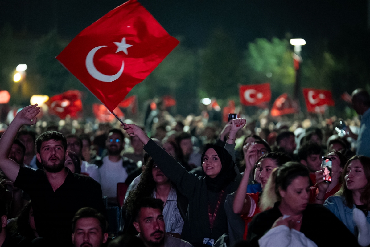 Türkiye ve Almanya karşılaşmasına vatandaşlardan yoğun ilgi