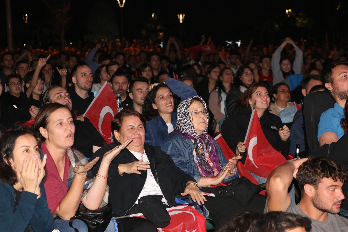 Türkiye ve Almanya karşılaşmasına vatandaşlardan yoğun ilgi