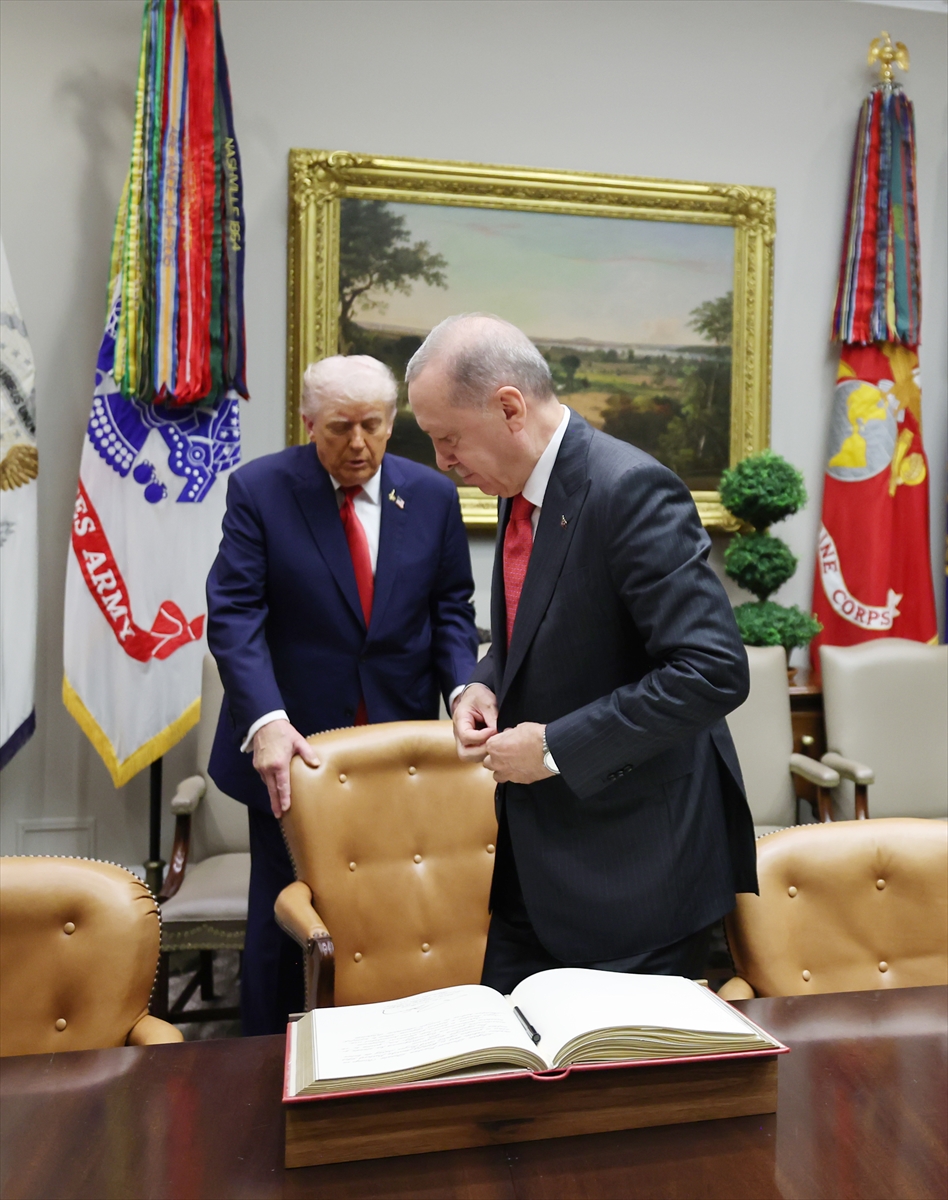 Cumhurbaşkanı Erdoğan ile ABD Başkanı Trump'ın görüşmesinden tarihi kareler