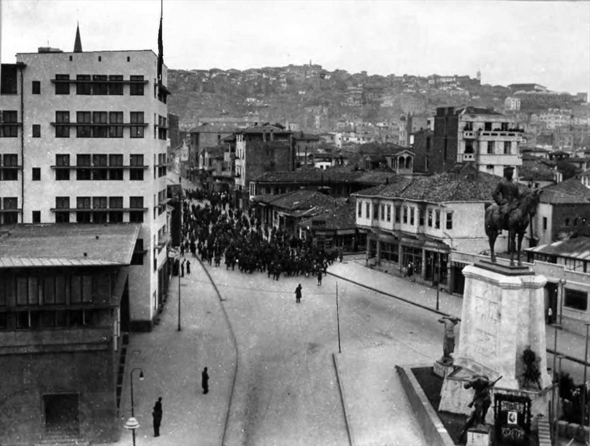 Saygıyla: Atatürk 87 yıl önce aramızdan ayrıldı