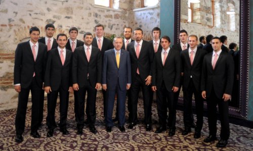 12 Dev Adam'dan Başbakan'a olimpiyat sözü