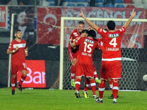 besiktas ziraat turkiye kupasi ndan elendi