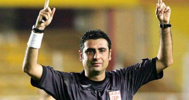 Baskılara dayanamayıp görevini bırakan hakemler