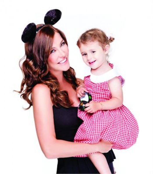 Deniz Akkaya: Kızımın kordonunu kendim kestim