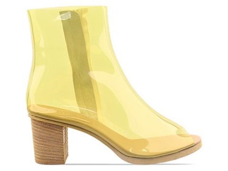 Modayı ayaklarınızla yakalamanızı sağlayacak trend: Şeffaf ayakkabılar