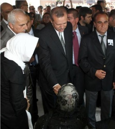 Osman Nami Osmanoğlu'nun cenazesi