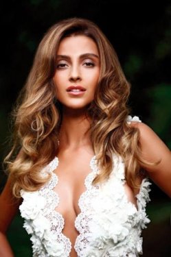 Özge Ulusoy ‘Maria Claire’ dergisinin temmuz sayısına konuştu