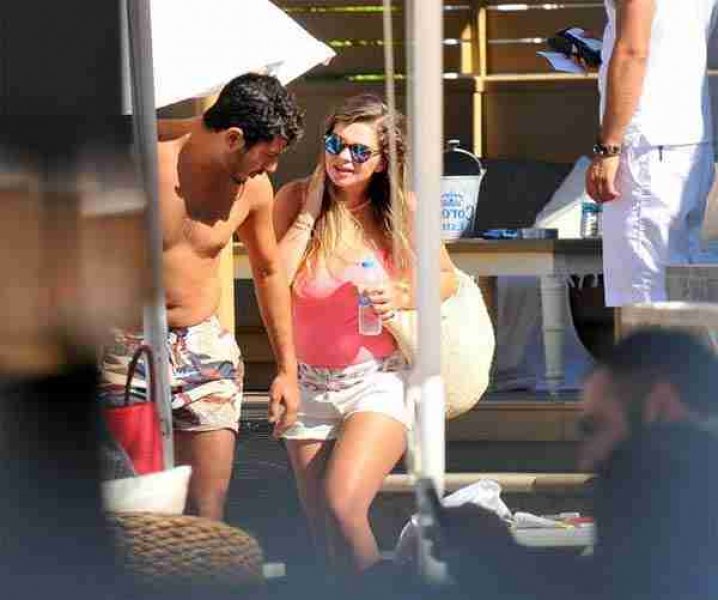  Pelin Karahan: Hamilelik döneminde tekliflere açığım