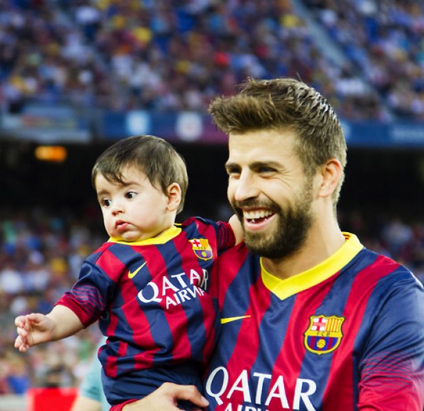 Shakira oğlu Milan'a İspanyolca öğretiyor