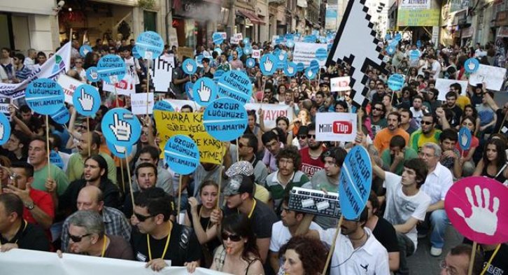 Sansüre karşı adım adım