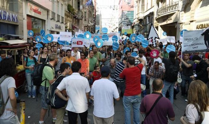 Sansüre karşı adım adım