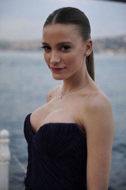 Serenay Sarıkaya’nın inanılmaz değişimi