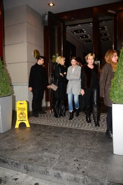 Serenay Sarıkaya yeni sevgilisiyle görüntülendi