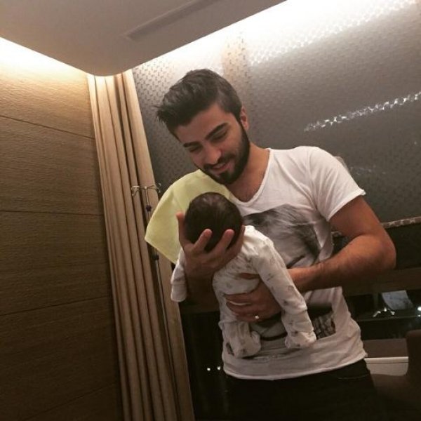 Ünlü sunucu Ece Erken boşanıyor