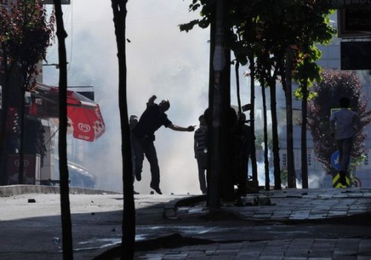 İstanbul'da olaylı 1 Mayıs kutlaması