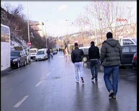 İstanbul'da patlama olay yerinden ilk görüntüler