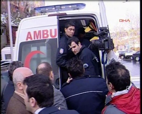 İstanbul'da patlama olay yerinden ilk görüntüler