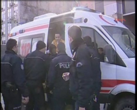 İstanbul'da patlama olay yerinden ilk görüntüler