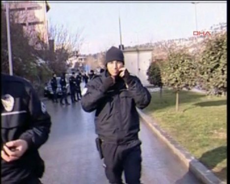 İstanbul'da patlama olay yerinden ilk görüntüler