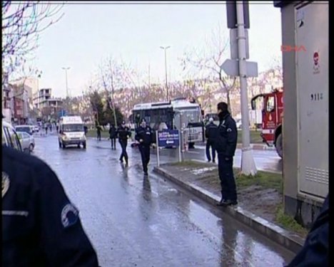 İstanbul'da patlama olay yerinden ilk görüntüler