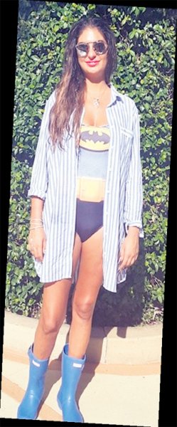 Süreyya Yalçın otomobiliyle çita gezdirdi