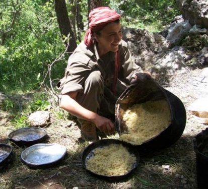 Yakalanan PKK'lının üzerinden çıkan fotoğraflar