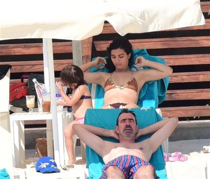Tuba Büyüküstün tatilde