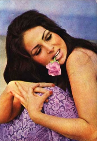 Türkan çaldı Sultan oynadı