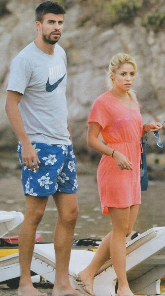 Shakira oğlu Milan'a İspanyolca öğretiyor