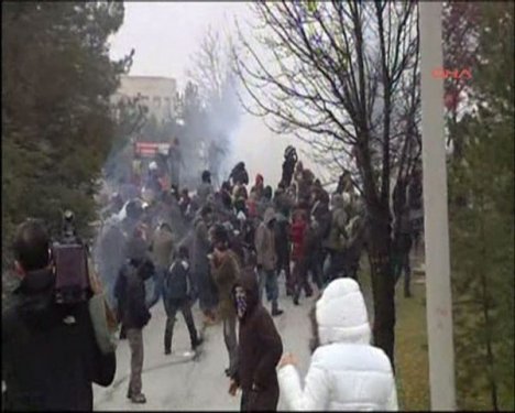 ODTÜ'de Başbakan Erdoğan'a protesto 