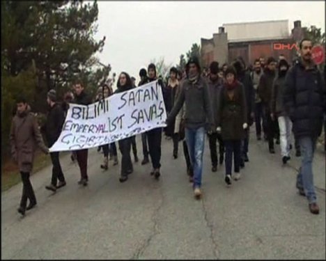 ODTÜ'de Başbakan Erdoğan'a protesto 