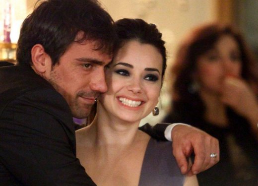 Özgü Namal 3 aylık hamile 