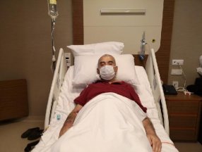 İstanbul’da yaşlı adamın karnından 10 kiloluk tümör çıktı