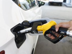 Pompa ve tabela fiyatı uyumsuz akaryakıt bayilerine inceleme