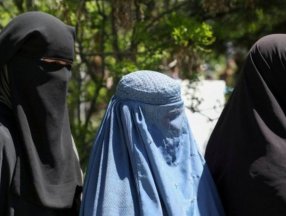 Taliban'dan kadınlara uyarı: Bir süre sokağa çıkmayın