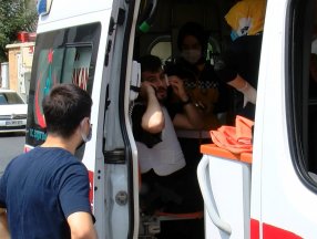 Maltepe'de çocuğunu rehin alan baba, evi ateşe verdi