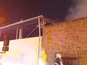 Aydın’da itfaiye çavuşu, düğünü bırakıp takım elbise ile yangına koştu