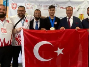 Halter ve tekvandoda Avrupa'da genç sporculardan madalya yağmuru