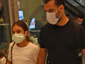 Kardeşinin çocuklarına babalık yapan Alişan, alışverişte görüntülendi