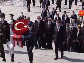 Cumhurbaşkanı Erdoğan ve devlet erkanı Anıtkabir'de