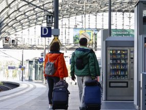 Almanya'da makinistler, yeniden greve gitti