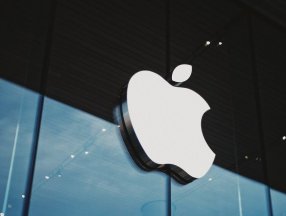 Apple, çalışanlarından aşı bilgisi istedi