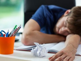 Hipersomnia nedir