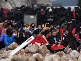 Karadağ’da taht töreni protestosu