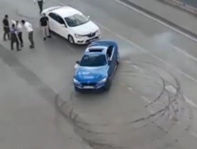 Güngören'de düğün konvoyu magandaları, drift attı