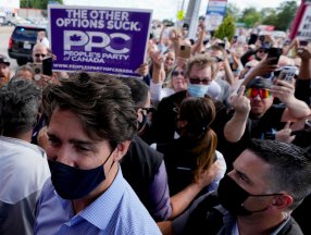 Kanada Başbakanı Justin Trudeau taşlı saldırıya uğradı