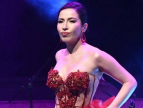 Burcu Güneş, üvey annesinin açıklamalarına yanıt verdi