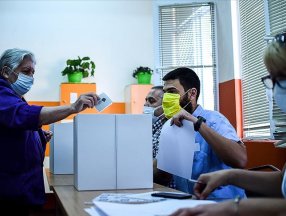 Bulgaristan bir yılda üçüncü kez seçime gidiyor